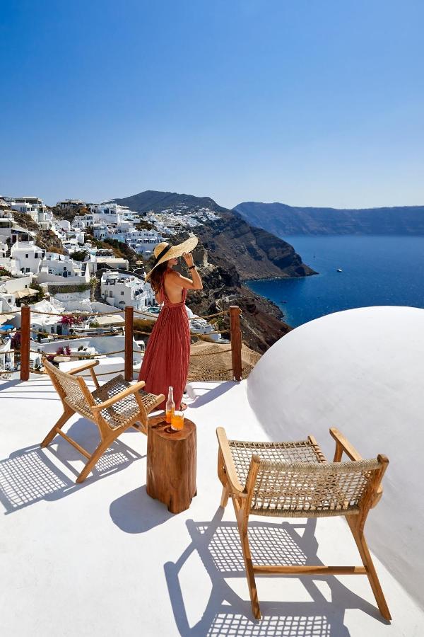 Rhenia'S Suites Oia Exterior foto