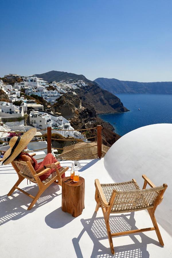 Rhenia'S Suites Oia Exterior foto